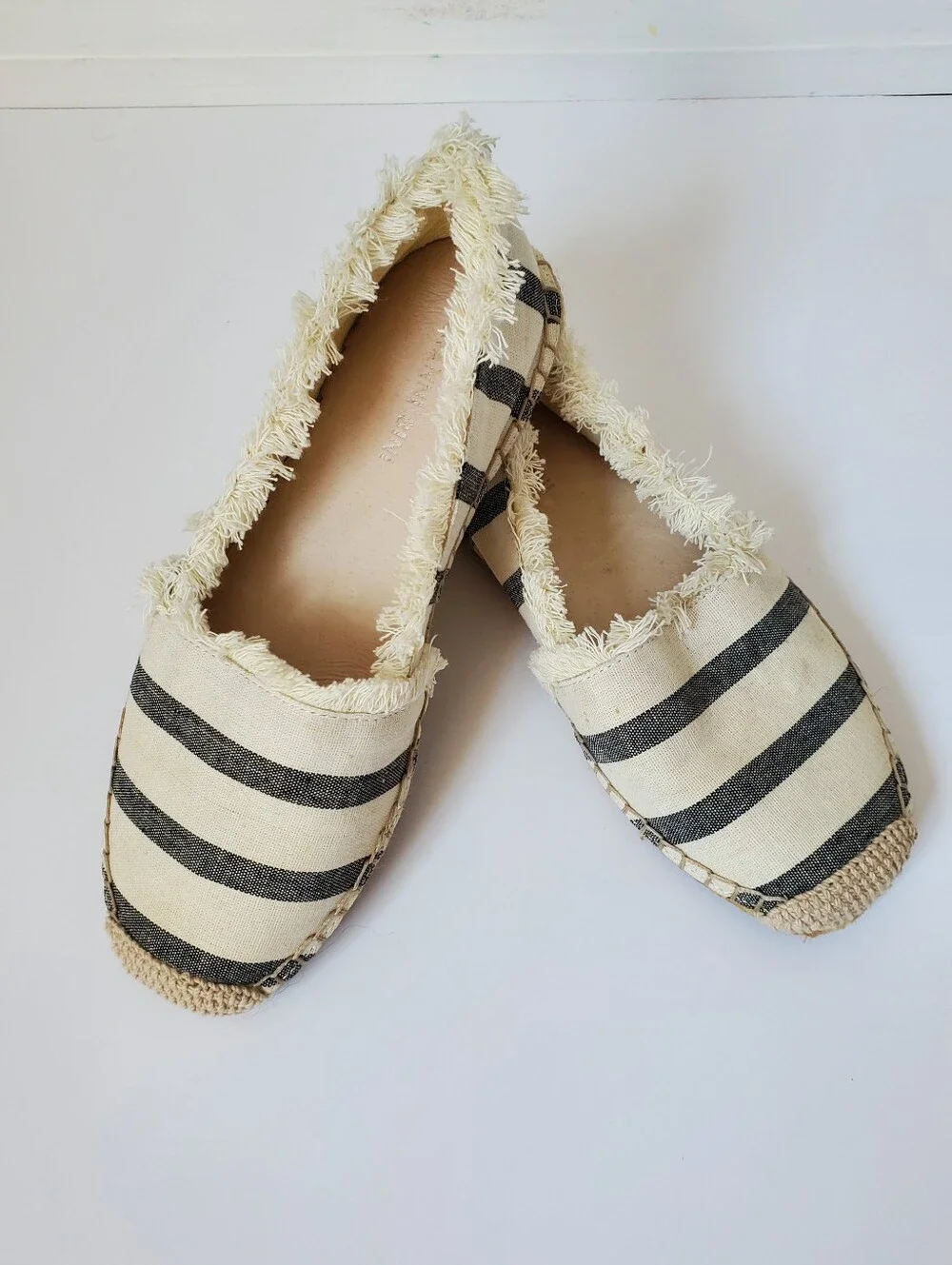 Gianni Bini Cream & Black Canvas Striped Fringe Espadrille Flats Size 6